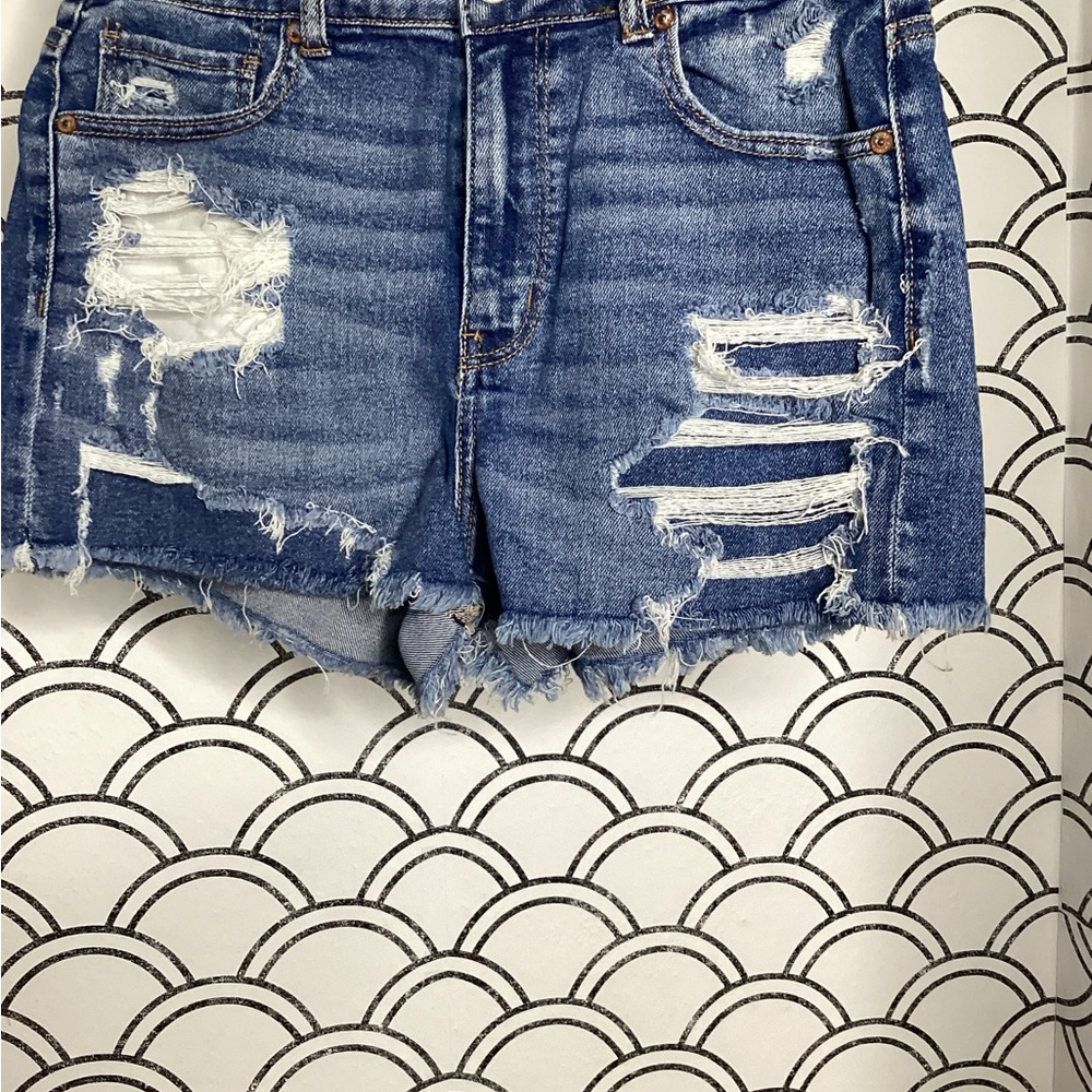 AE Stretch Ripped Denim Perfect Shortie – Size 8